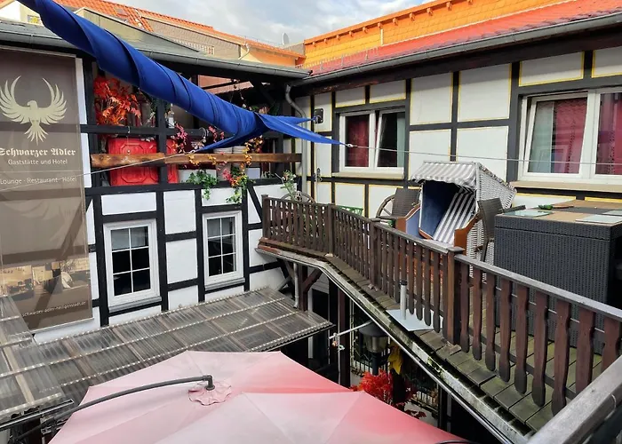 Schwarzer Adler Hotel *