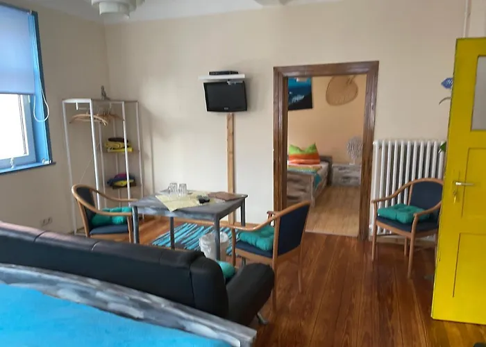 Schwarzer Adler Hotel *