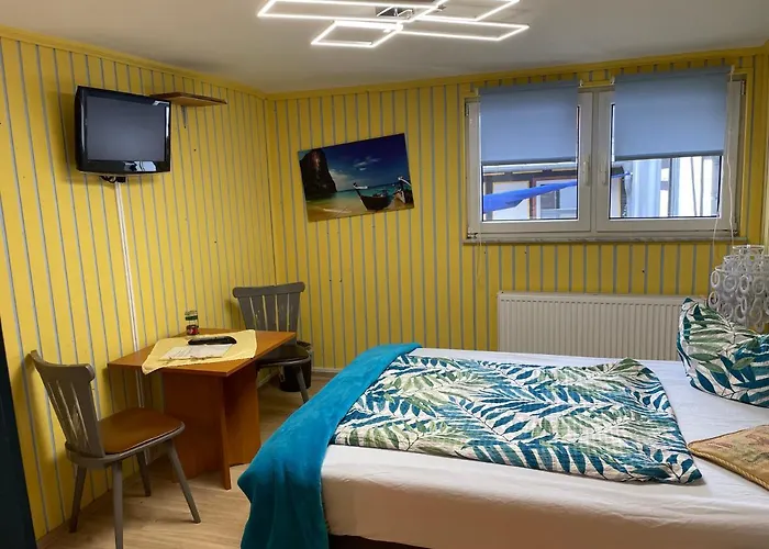 Schwarzer Adler Otel *