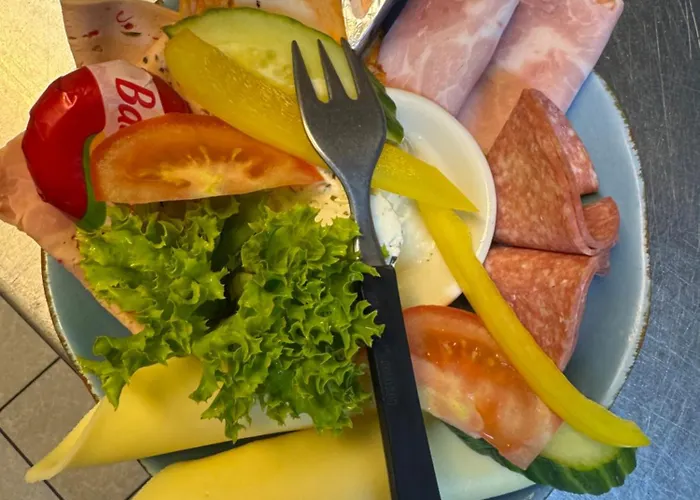 Schwarzer Adler Otel *